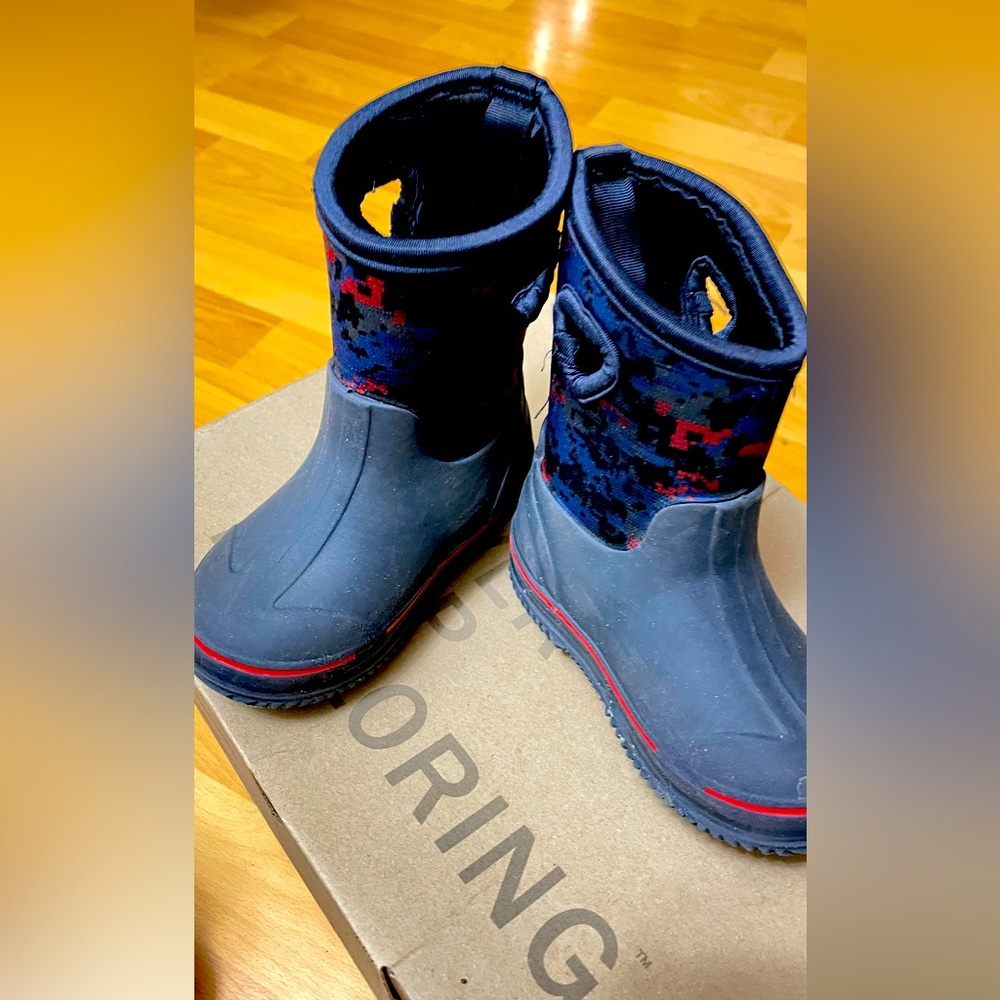 Winter boots for boys
